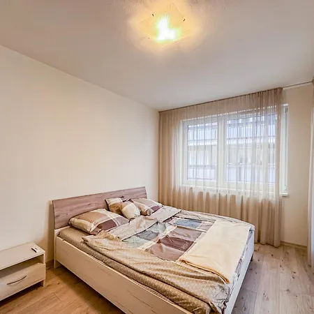 в центре братиславы с личной парковкой Apartmán *